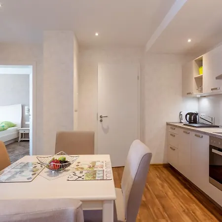 Belvita 1 Mit Hallenbad & Sauna - In Ruhiger Zentrumsrandlage Daire
